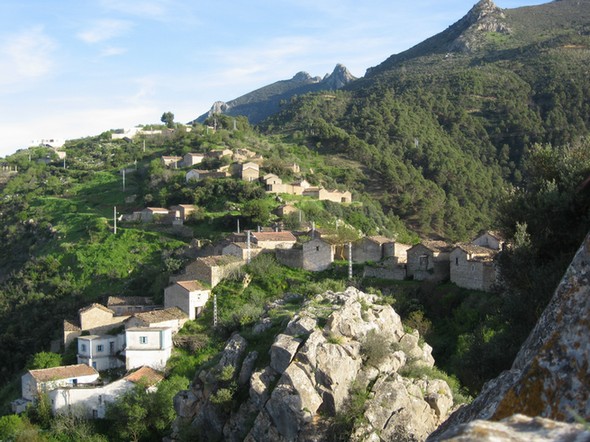Village M'Zien &agrave; Beni Ourtilane.